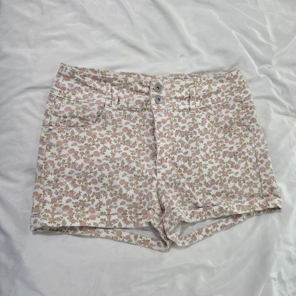 No Boundaries Womens Shorts Size 15 Pink Floral High Waist Cuffed Denim Stretch